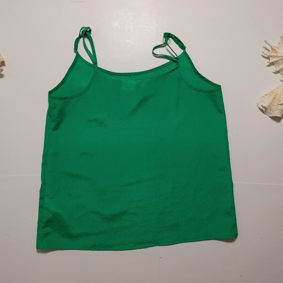 Divided h&m tank top - Picture 3 of 3